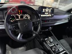 ميتسوبيشي اوتلاندر